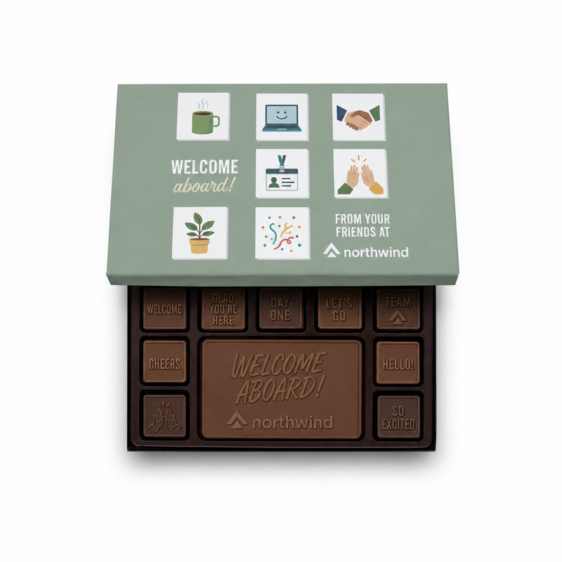 Centerpiece Set With Engraved Squares | 19-pieces