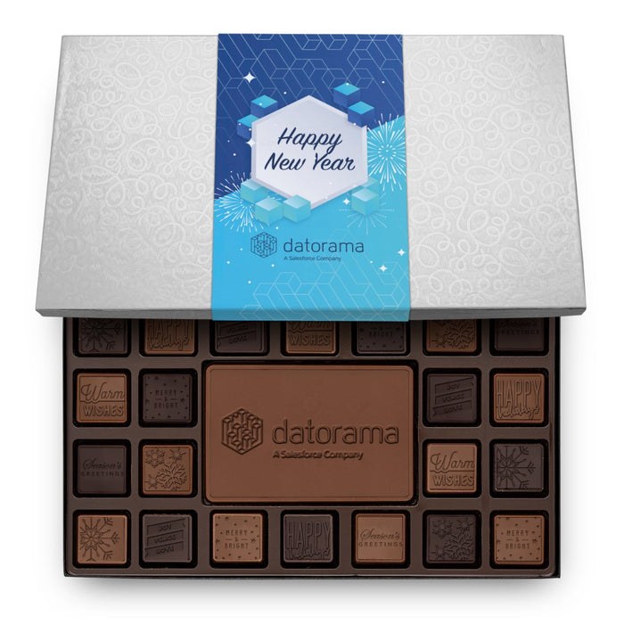 Centerpiece Set With Engraved Squares | 45-pieces
